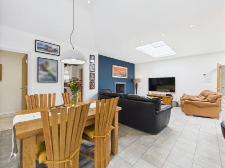 4 bedroom Bungalow for sale in Main Street, Billinge, Billinge, WN5