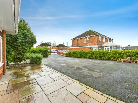 4 bedroom Detached bungalow for sale in Mercer Road, Haydock, WA11