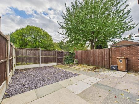 3 bedroom Town house for sale in Park Road, St Helens, WA11