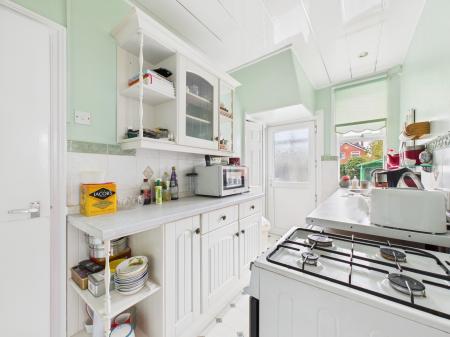 4 bedroom Semi-detached house for sale in Queens Road, West Park, St Helens, WA10