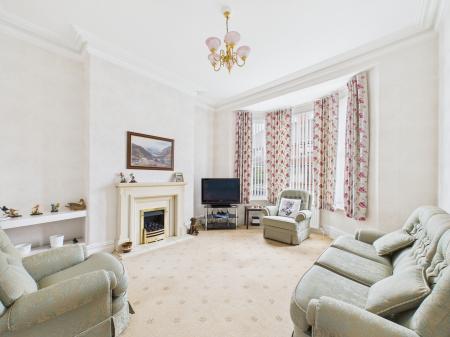 4 bedroom Semi-detached house for sale in Queens Road, West Park, St Helens, WA10