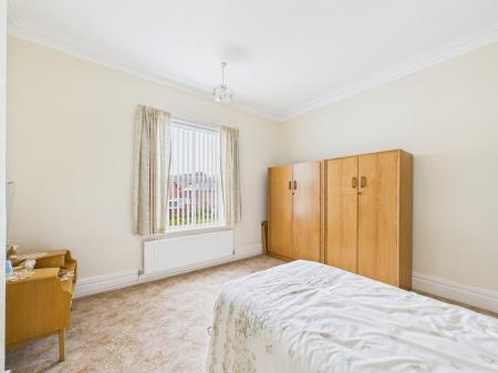 4 bedroom Semi-detached house for sale in Queens Road, West Park, St Helens, WA10