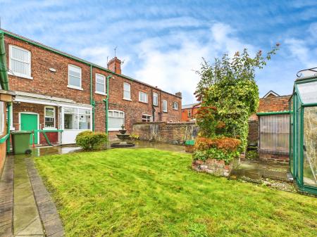 4 bedroom Semi-detached house for sale in Queens Road, West Park, St Helens, WA10