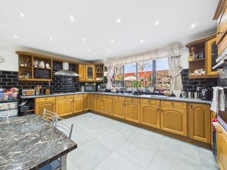 4 bedroom Detached house for sale in Springfield Park, Haydock, WA11