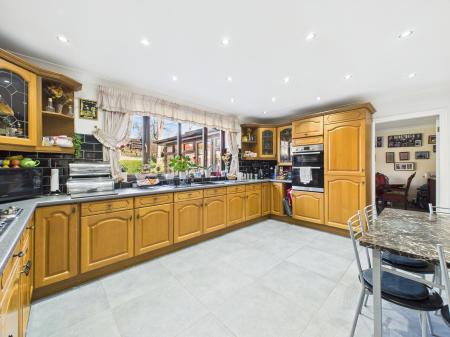 4 bedroom Detached house for sale in Springfield Park, Haydock, WA11