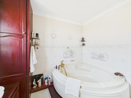 4 bedroom Detached house for sale in Springfield Park, Haydock, WA11