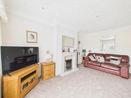 2 bedroom Semi-detached house for sale in St Albans Close, Haydock, WA11