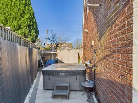 2 bedroom Detached house for sale in Vicarage Drive, Haydock, WA11