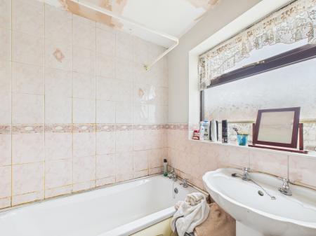 2 bedroom Terraced House for sale in Pigot Street, Newtown, St Helens, WA10