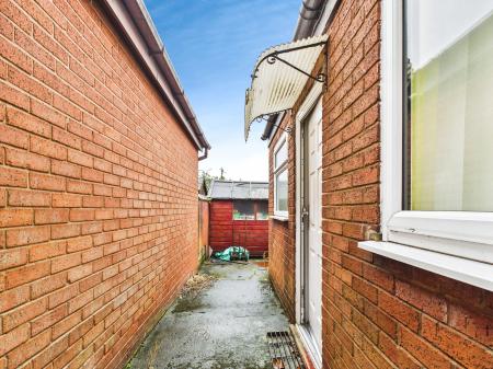 2 bedroom Terraced House for sale in Vista Road, Haydock, WA11