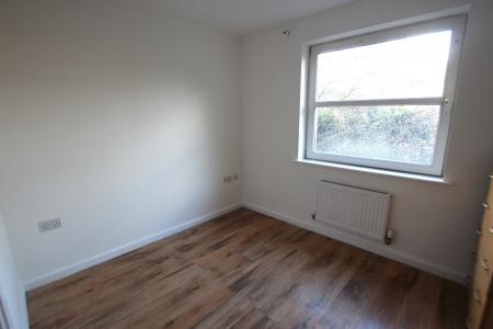 2 bedroom Flat to let in Lower Hall Street, St Helens, WA10