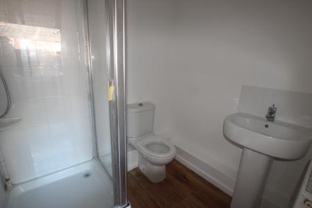 2 bedroom Flat to let in Lower Hall Street, St Helens, WA10