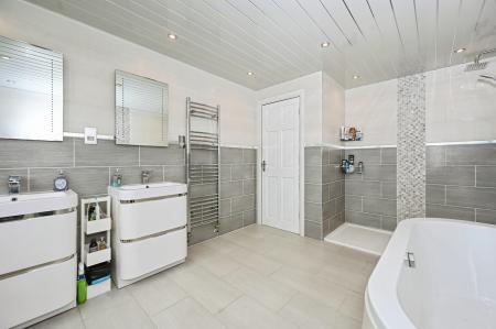 4 bedroom Detached house for sale in Springfield Park, Haydock, WA11