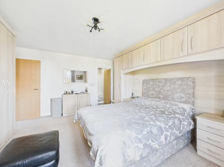 2 bedroom Flat for sale in St Thomas Close, Windle, St Helens, WA10
