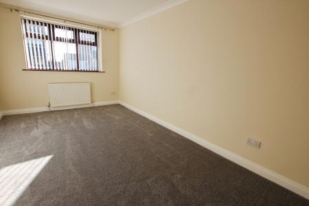 2 bedroom Bungalow to let in Hawkshead Road, Burtonwood, WA5