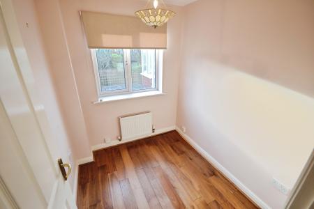 5 bedroom Detached house to let in Walnut Grove, St Helens, WA9