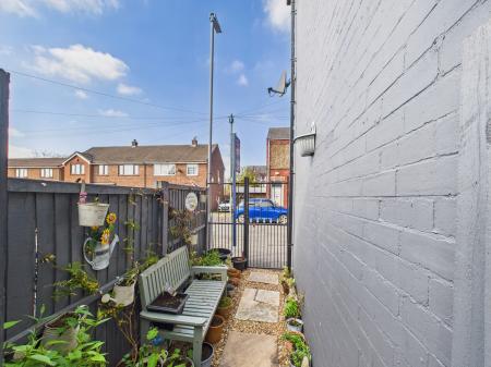 2 bedroom Semi-detached house for sale in Homestead Avenue, Haydock, WA11