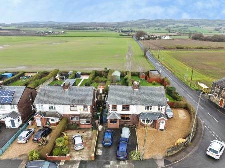 4 bedroom Semi-detached house for sale in Higher Lane, Crank, St Helens, WA11