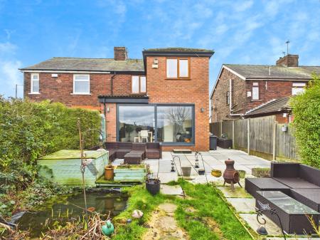 4 bedroom Semi-detached house for sale in Higher Lane, Crank, St Helens, WA11