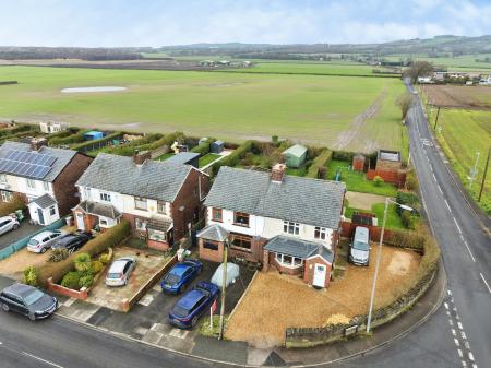 4 bedroom Semi-detached house for sale in Higher Lane, Crank, St Helens, WA11