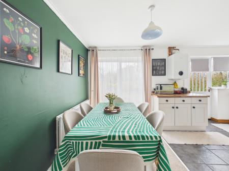 3 bedroom Semi-detached house for sale in Meadowcroft, Sutton, St Helens, WA9