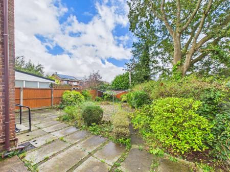 3 bedroom Semi-detached house for sale in Meadowcroft, Sutton, St Helens, WA9