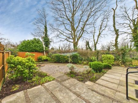 3 bedroom Semi-detached house for sale in Meadowcroft, Sutton, St Helens, WA9