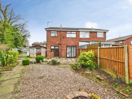 3 bedroom Semi-detached house for sale in Meadowcroft, Sutton, St Helens, WA9