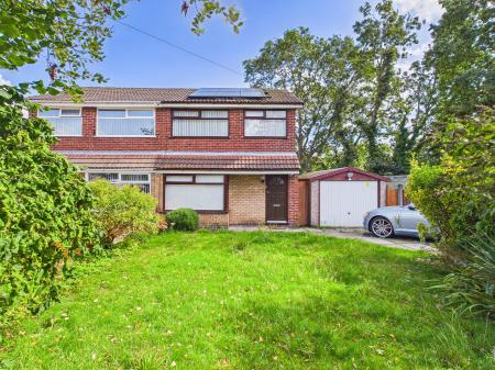 3 bedroom Semi-detached house for sale in Meadowcroft, Sutton, St Helens, WA9