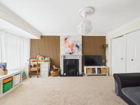 3 bedroom Semi-detached house for sale in Meadowcroft, Sutton, St Helens, WA9