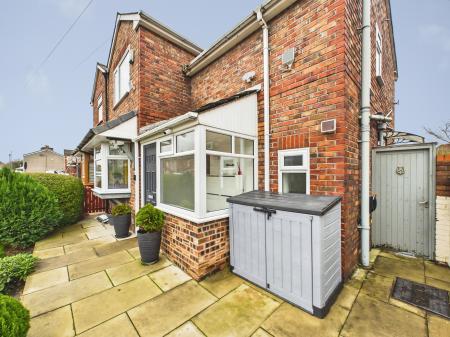 2 bedroom Semi-detached house for sale in Clipsley Lane, Haydock, WA11
