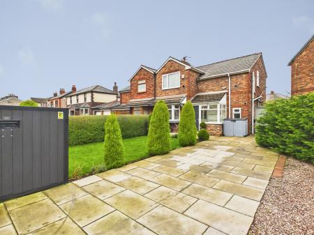 2 bedroom Semi-detached house for sale in Clipsley Lane, Haydock, WA11