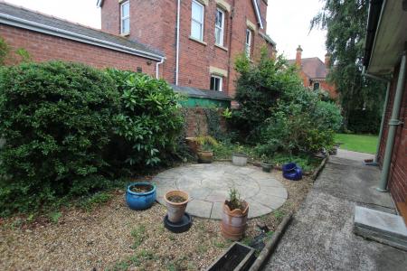 3 bedroom Detached bungalow to let in Regents Road, St Helens, WA10