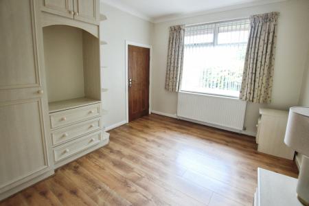 3 bedroom Detached bungalow to let in Regents Road, St Helens, WA10