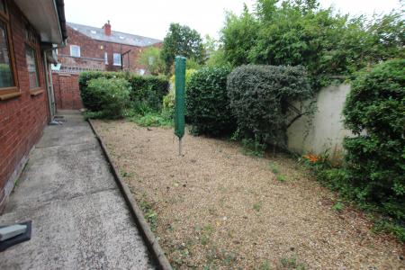 3 bedroom Detached bungalow to let in Regents Road, St Helens, WA10