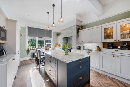 4 bedroom Semi-detached house for sale in Queens Road, West Park, St Helens, WA10