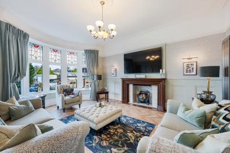 4 bedroom Semi-detached house for sale in Queens Road, West Park, St Helens, WA10