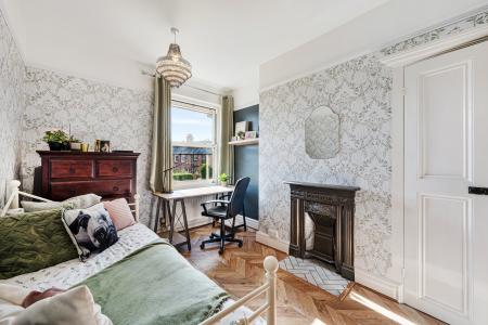 4 bedroom Semi-detached house for sale in Queens Road, West Park, St Helens, WA10