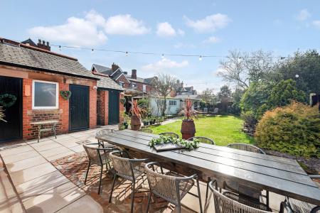 4 bedroom Semi-detached house for sale in Queens Road, West Park, St Helens, WA10