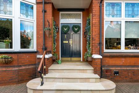 4 bedroom Semi-detached house for sale in Queens Road, West Park, St Helens, WA10