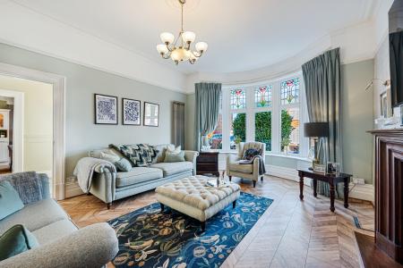 4 bedroom Semi-detached house for sale in Queens Road, West Park, St Helens, WA10