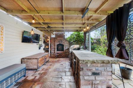 4 bedroom Semi-detached house for sale in Queens Road, West Park, St Helens, WA10