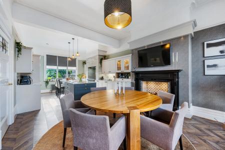 4 bedroom Semi-detached house for sale in Queens Road, West Park, St Helens, WA10