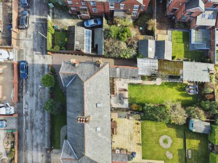 4 bedroom Semi-detached house for sale in Queens Road, West Park, St Helens, WA10