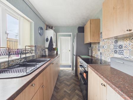 2 bedroom Terraced House for sale in Station Road, Haydock, WA11