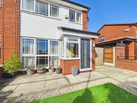 2 bedroom Semi-detached house for sale in Park Street, St Helens, Haydock, WA11