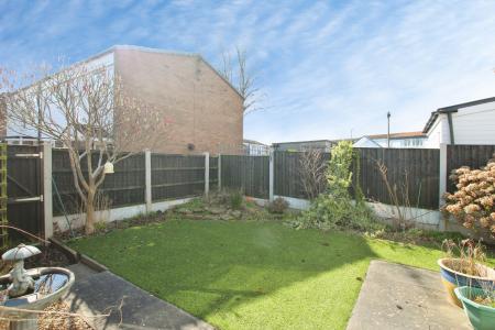 3 bedroom Semi-detached house to let in Field Road, Clock Face, St Helens, WA9