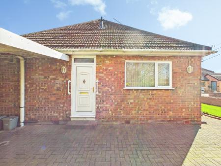 2 bedroom Semi-detached house for sale in Humber Crescent, Sutton Leach, St Helens, WA9
