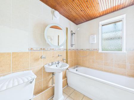 2 bedroom Semi-detached house for sale in Humber Crescent, Sutton Leach, St Helens, WA9