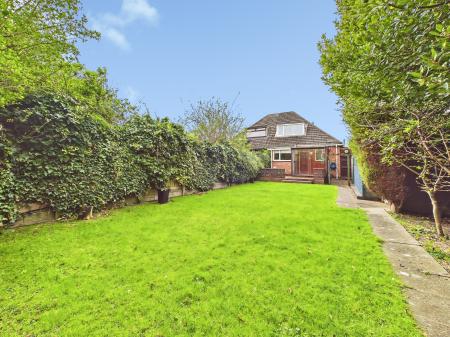 2 bedroom Semi-detached house for sale in Humber Crescent, Sutton Leach, St Helens, WA9